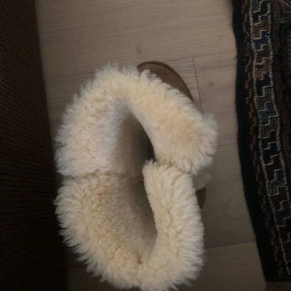 Tan Ugg Bailey Button Boot - Picture 5 of 8